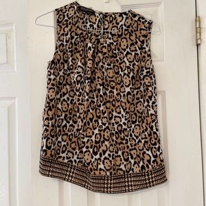 Jones Collection leopard print sleeveless blouse